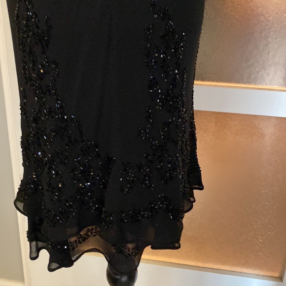 Jones NewYork Black Polyester Dress with 100% Black Silk Trim - Picture 4 of 6